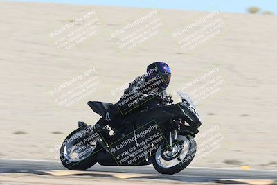 media/Oct-05-2025-CVMA (Sun) [[beeef4f201]]/Race 11-500-400(4)-350 Supersport/